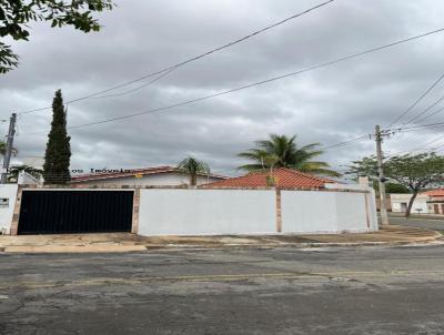 Casa para Locao, em Caldas Novas, bairro Itanhanga I, 3 dormitrios, 1 banheiro, 1 sute, 2 vagas