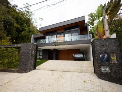 Casa Alto Padro para Venda, em Joinville, bairro Saguau, 4 dormitrios, 5 banheiros, 3 sutes, 3 vagas