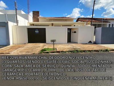 Casa para Venda, em Araguari, bairro CENTRO