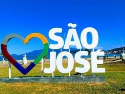 Sobrado para Venda, em So Jos, bairro Forquilhas, 3 dormitrios, 2 banheiros, 1 sute, 2 vagas