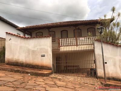 Casa Comercial para Locao, em Serro, bairro Centro, 9 dormitrios, 2 banheiros, 4 sutes, 2 vagas