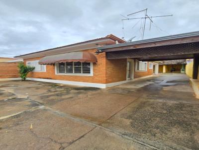 Casa para Locao, em Valinhos, bairro Jardim Santo Antnio, 3 dormitrios, 2 banheiros, 4 vagas