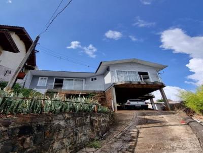 Casa para Venda, em Concrdia, bairro Centro, 3 dormitrios, 2 banheiros, 1 sute