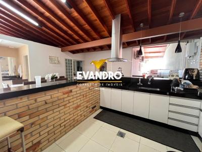 Casa em Condomnio para Venda, em Cuiab, bairro Recanto dos Pssaros, 3 dormitrios, 3 banheiros, 1 sute, 4 vagas