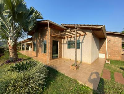 Casa para Venda, em Laranjeiras do Sul, bairro Cond. Recanto dos Sabias, 3 dormitrios, 3 banheiros, 1 sute, 2 vagas