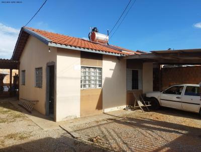 Casa para Venda, em Cceres, bairro Lobo, 2 dormitrios, 1 banheiro, 1 vaga