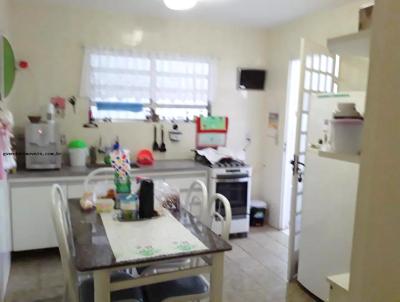 Casa para Venda, em So Jos dos Campos, bairro Cidade Vista Verde, 3 dormitrios, 2 banheiros, 1 sute, 2 vagas