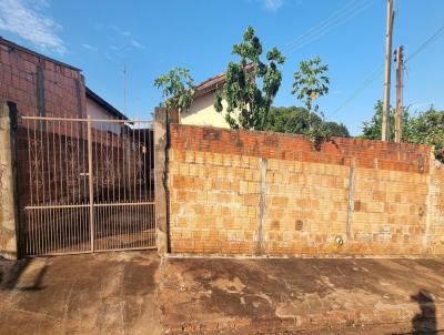 Casa para Venda, em Salto Grande, bairro centro, 1 dormitrio, 1 banheiro, 2 vagas