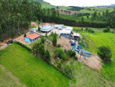 Casa para Venda, em Pedra Bela, bairro BAIRRO DO TELLES, 2 dormitrios, 1 banheiro, 2 vagas