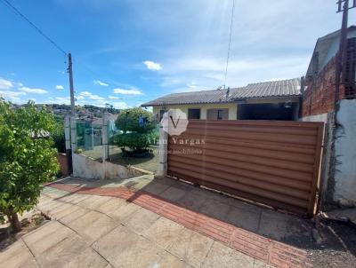 Casa para Venda, em Erechim, bairro Petit Vilage, 4 dormitrios, 2 banheiros, 2 vagas