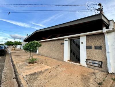 Casa para Venda, em Limeira, bairro Jardim So Francisco, 5 dormitrios, 2 banheiros, 4 vagas