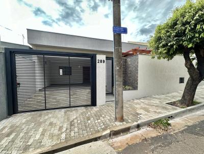 Casa para Venda, em Lins, bairro Jardim Campestre, 3 dormitrios, 3 banheiros, 1 sute, 2 vagas