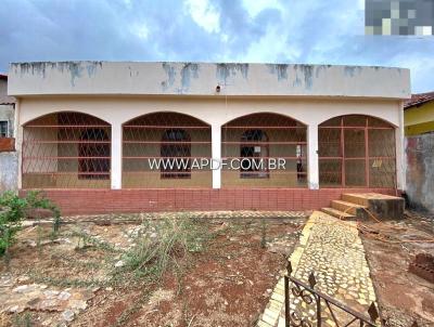 Casa para Venda, em Braslia, bairro Sobradinho, 3 dormitrios, 3 banheiros, 1 sute, 2 vagas