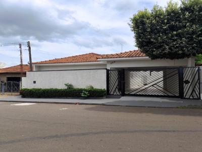 Casa para Venda, em Birigui, bairro Parque Residencial Nelson Calixto, 2 dormitrios, 3 banheiros, 1 sute, 3 vagas