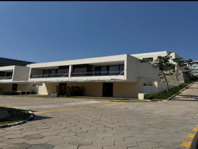 Casa em Condomnio para Locao, em Barueri, bairro Jardim Tupanci, 3 dormitrios, 4 banheiros, 3 sutes, 2 vagas