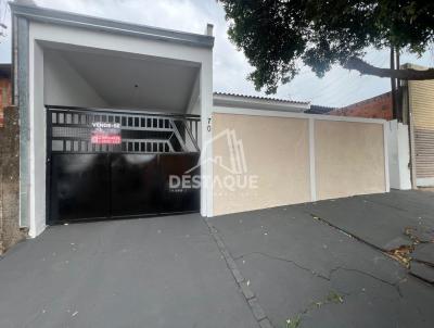 Casa para Venda, em Presidente Prudente, bairro Conjunto Habitacional Jardim Humberto Salvador, 2 dormitrios, 1 banheiro, 3 vagas