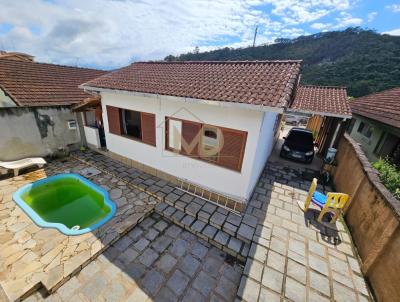 Casa para Venda, em Teresópolis, bairro Jardim Cascata, 3 dormitórios, 1 banheiro, 1 suíte, 3 vagas
