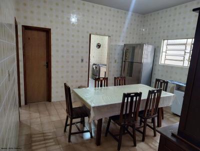 Casa para Locao, em Passa Quatro, bairro Copacabana, 3 dormitrios, 2 banheiros, 1 sute, 2 vagas