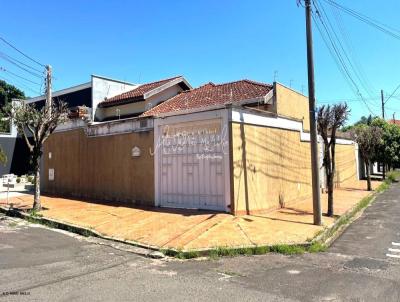 Casa para Venda, em Marlia, bairro Jardim Maria Izabel, 3 dormitrios, 3 banheiros, 1 sute, 2 vagas