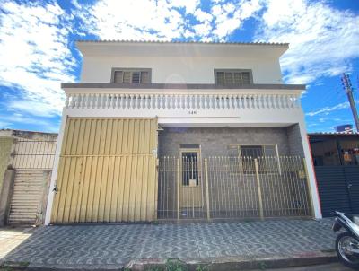 Casa para Venda, em Alfenas, bairro Aparecida, 3 dormitrios, 1 banheiro, 2 vagas