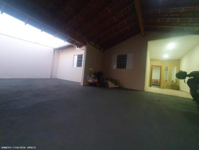 Casa para Venda, em Araraquara, bairro Jardim Universal, 3 dormitrios, 3 banheiros, 1 sute, 3 vagas