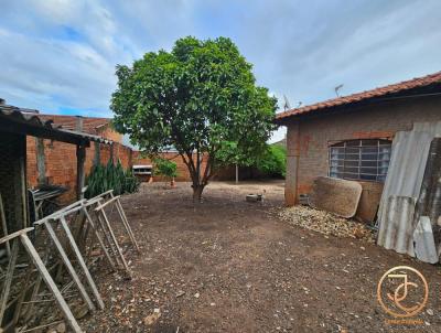 Casa para Venda, em Leme, bairro Barra Funda, 2 dormitrios, 1 banheiro, 4 vagas