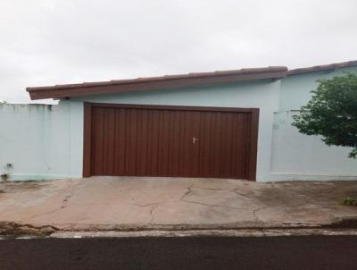 Casa para Venda, em Dois Crregos, bairro Jardim Myrian, 2 dormitrios, 1 banheiro, 2 vagas