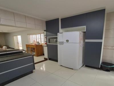 Casa para Venda, em Bragana Paulista, bairro JARDIM EUROPA, 3 dormitrios, 2 banheiros, 1 sute, 2 vagas