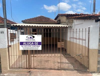 Casa para Locao, em Bragana Paulista, bairro Lavaps, 1 dormitrio, 1 banheiro, 1 vaga