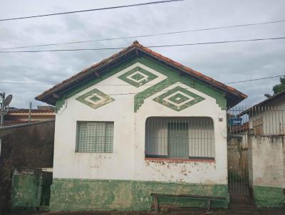 Casa para Venda, em Guaxup, bairro Centro, 2 dormitrios, 1 banheiro
