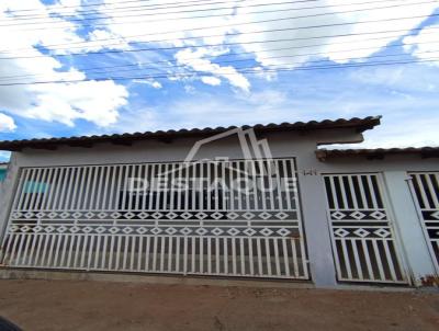 Casa para Locao, em Regente Feij, bairro Santa Rita, 3 dormitrios, 2 banheiros, 2 vagas