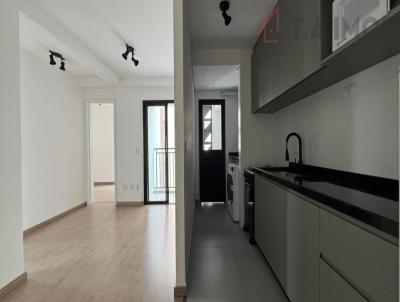 Apartamento para Locação, em Curitiba, bairro Santa Quitéria, 2 dormitórios, 2 banheiros, 1 suíte, 1 vaga