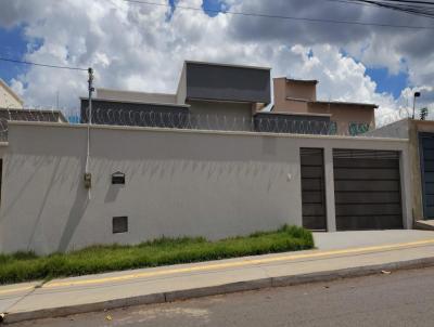 Casa para Venda, em Aparecida de Goinia, bairro Jardim Luz, 3 dormitrios, 2 banheiros, 1 sute, 2 vagas