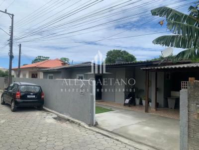 Casa para Venda, em Florianpolis, bairro Rio Vermelho, 2 dormitrios, 1 banheiro, 1 vaga