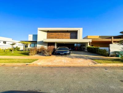 Casa em Condomnio para Venda, em Vrzea Grande, bairro Petrpolis, 3 dormitrios, 2 banheiros, 3 sutes, 2 vagas