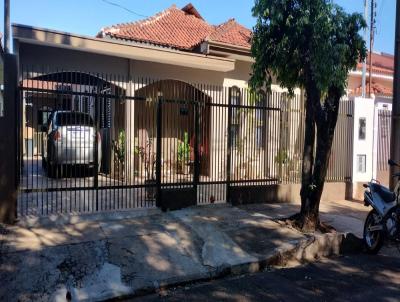 Casa para Locao, em Presidente Prudente, bairro Jardim Santana, 3 dormitrios, 3 banheiros, 4 vagas