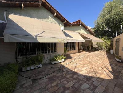 Casa para Venda, em Cuiab, bairro Bandeirantes, 3 dormitrios, 3 banheiros, 1 sute, 6 vagas