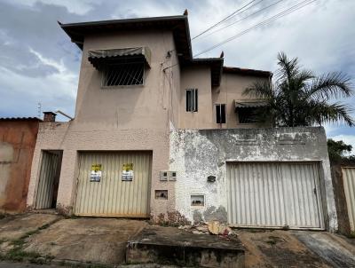 Casa para Venda, em Montes Claros, bairro Monte Carmelo, 3 dormitrios, 2 banheiros, 1 sute, 1 vaga