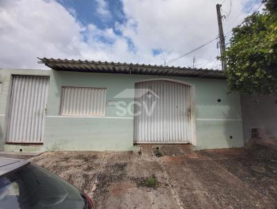 Casa para Venda, em Piracicaba, bairro Conjunto Habitacional gua Branca, 3 dormitrios, 2 banheiros, 2 vagas