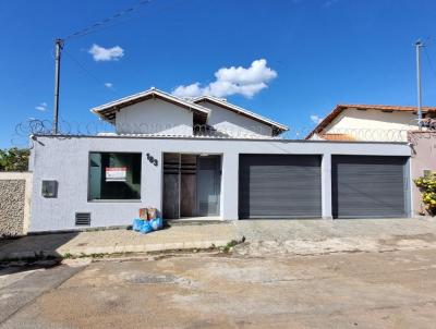 Casa para Venda, em Bom Despacho, bairro Santa Lcia, 3 dormitrios, 3 banheiros, 1 sute, 2 vagas