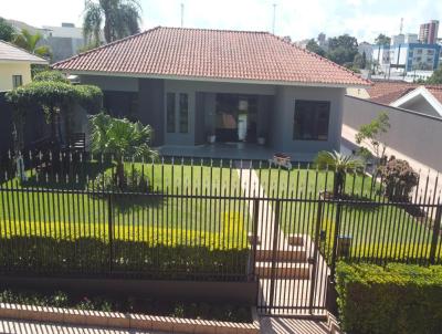Casa para Venda, em Laranjeiras do Sul, bairro Centro, 3 dormitrios, 3 banheiros, 1 sute, 2 vagas