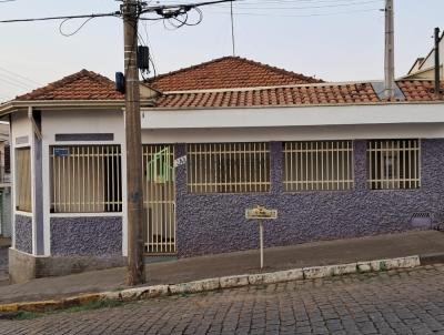 Casa para Locao, em So Jos do Rio Pardo, bairro Centro, 3 dormitrios, 1 banheiro, 1 vaga