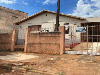 Casa para Venda, em Cornlio Procpio, bairro VILA SEUGLING, 3 dormitrios, 1 banheiro, 1 vaga