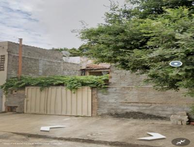 Casa para Venda, em Montes Claros, bairro Santa Rita, 2 dormitrios, 1 banheiro, 1 vaga