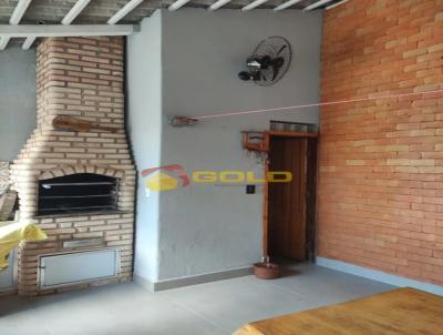 Casa para Venda, em Uberlndia, bairro Vigilato Pereira, 3 dormitrios, 3 banheiros, 1 sute, 5 vagas