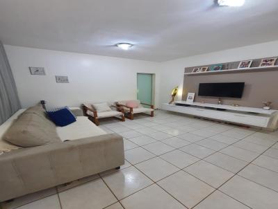 Casa em Condomnio para Venda, em Goinia, bairro Stio de Recreio Ip, 3 dormitrios, 2 banheiros, 1 sute, 2 vagas