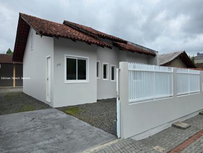 Casa para Venda, em Joinville, bairro Espinheiros, 2 dormitrios, 3 banheiros, 1 sute, 1 vaga