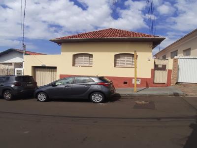Casa para Locao, em Botucatu, bairro Centro, 4 dormitrios, 2 banheiros, 1 vaga