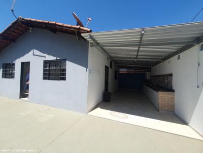 Casa para Venda, em Araraquara, bairro Jardim Mangiacapra, 2 dormitrios, 1 banheiro, 1 sute, 2 vagas