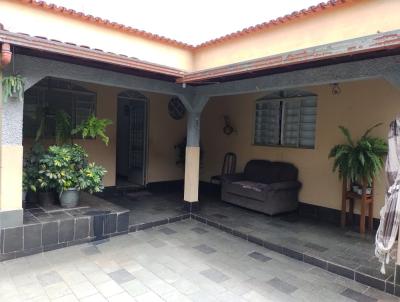 Casa para Venda, em Ibirit, bairro Canoas, 6 dormitrios, 2 banheiros, 1 sute, 2 vagas
